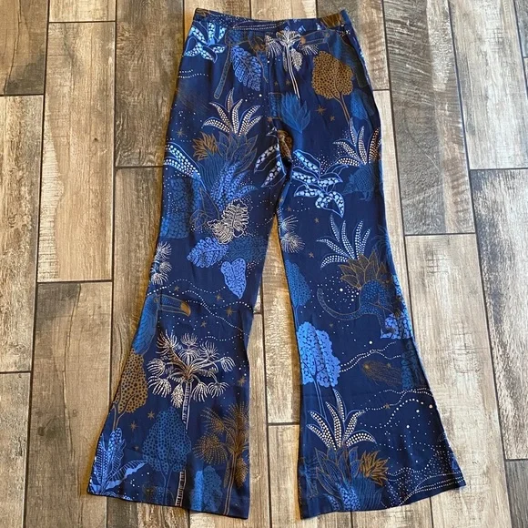 FARM Rio Night Jungle Navy Blue Flare Pants 🆕 - Picture 3 of 13